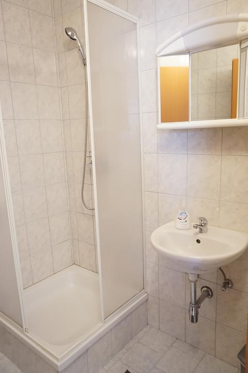 Roccos Raum Hotel Kapfenberg Ngoại thất bức ảnh